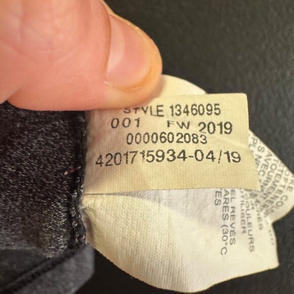 Under C Armour Mens Project Rock Henley Shirt Loose Fit HeatGear Gray Size Large - Picture 8 of 10